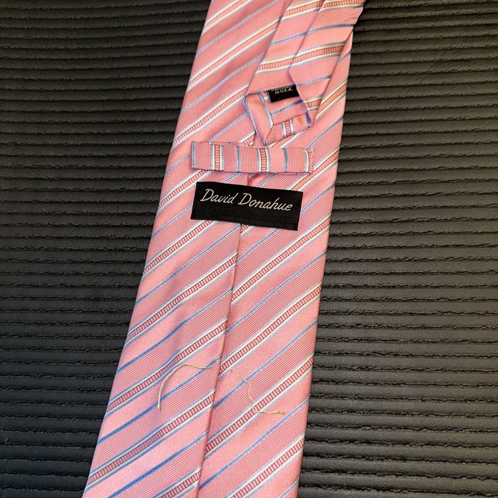 David Donohue men’s necktie 100% Silk pink